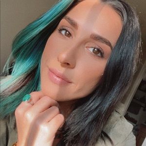 Meet your Posher, Alexandria